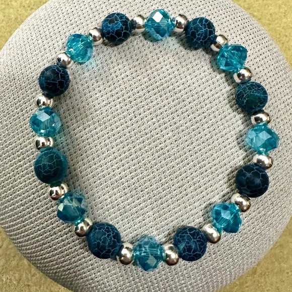 Austrian Crystal Roundel and beaded bracelet - Picture 4 of 4